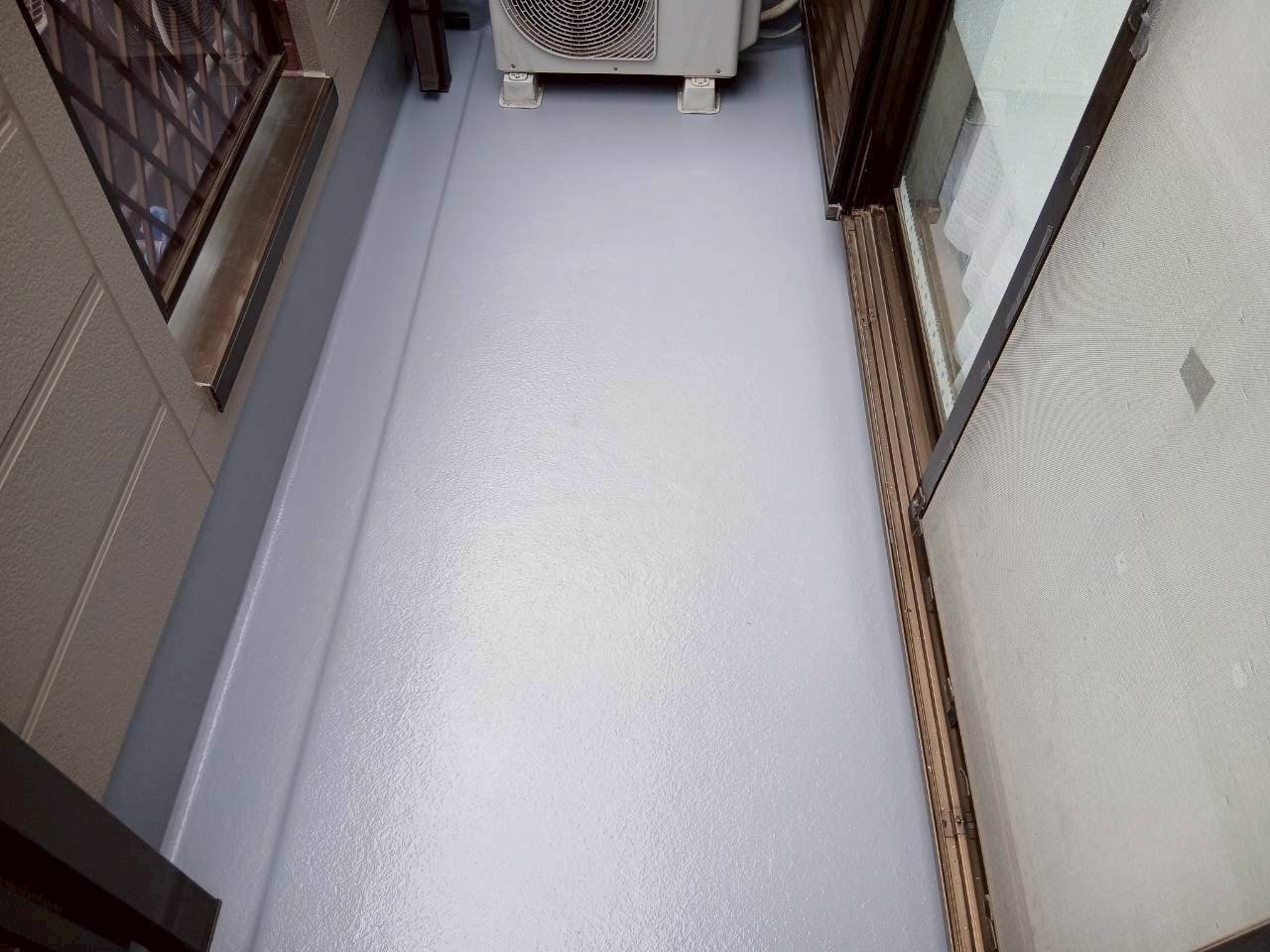 トップコート塗布後のベランダ防水の仕上がり